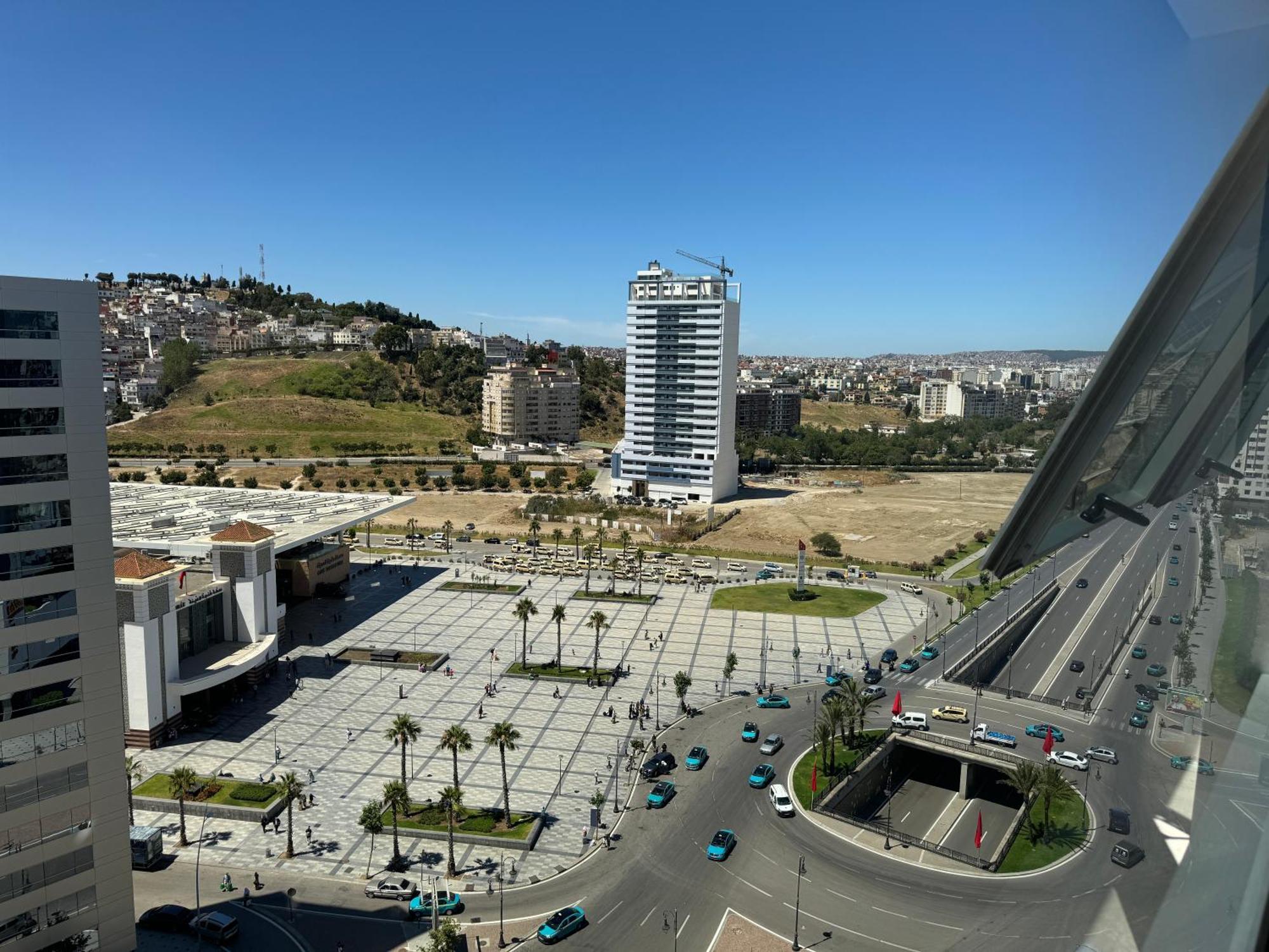 Luxury Apartment Near Tgv Station And The Beach タンジェ エクステリア 写真